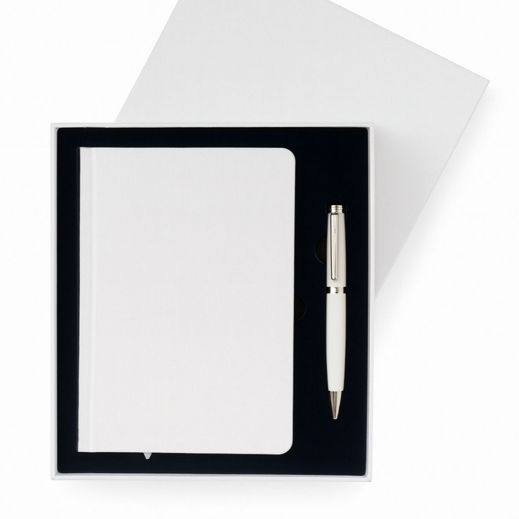 تفاصيل طقم الدفتر والقلم الأبيض — White notebook and pen set details