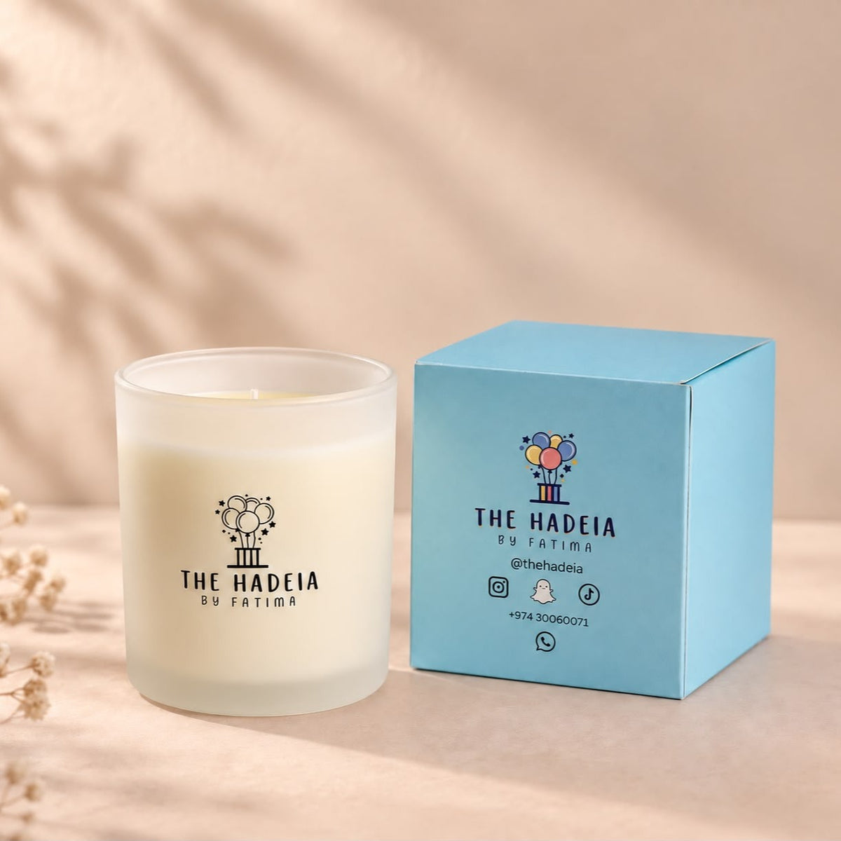 شمعة اللافندر الطبيعية مع علبة زرقاء — Natural lavender candle with blue box