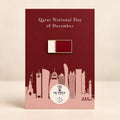 مغناطيس علم قطر على بطاقة اليوم الوطني — Qatar flag magnet on National Day card